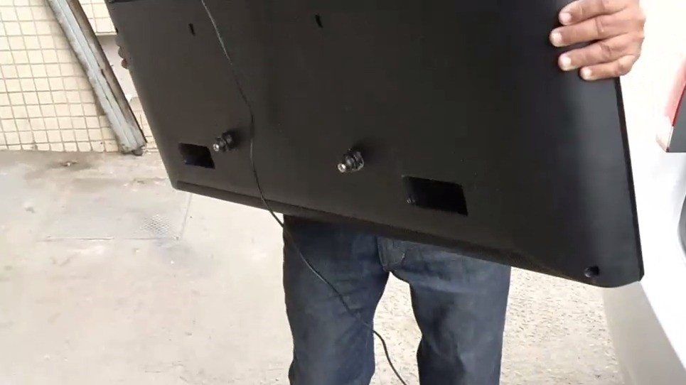 Homem é preso após tentar furtar televisão de estabelecimento comercial