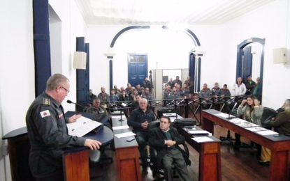 BOMBEIROS SÃO HOMENAGEADOS EM SOLENIDADE NA CÂMARA MUNICIPAL