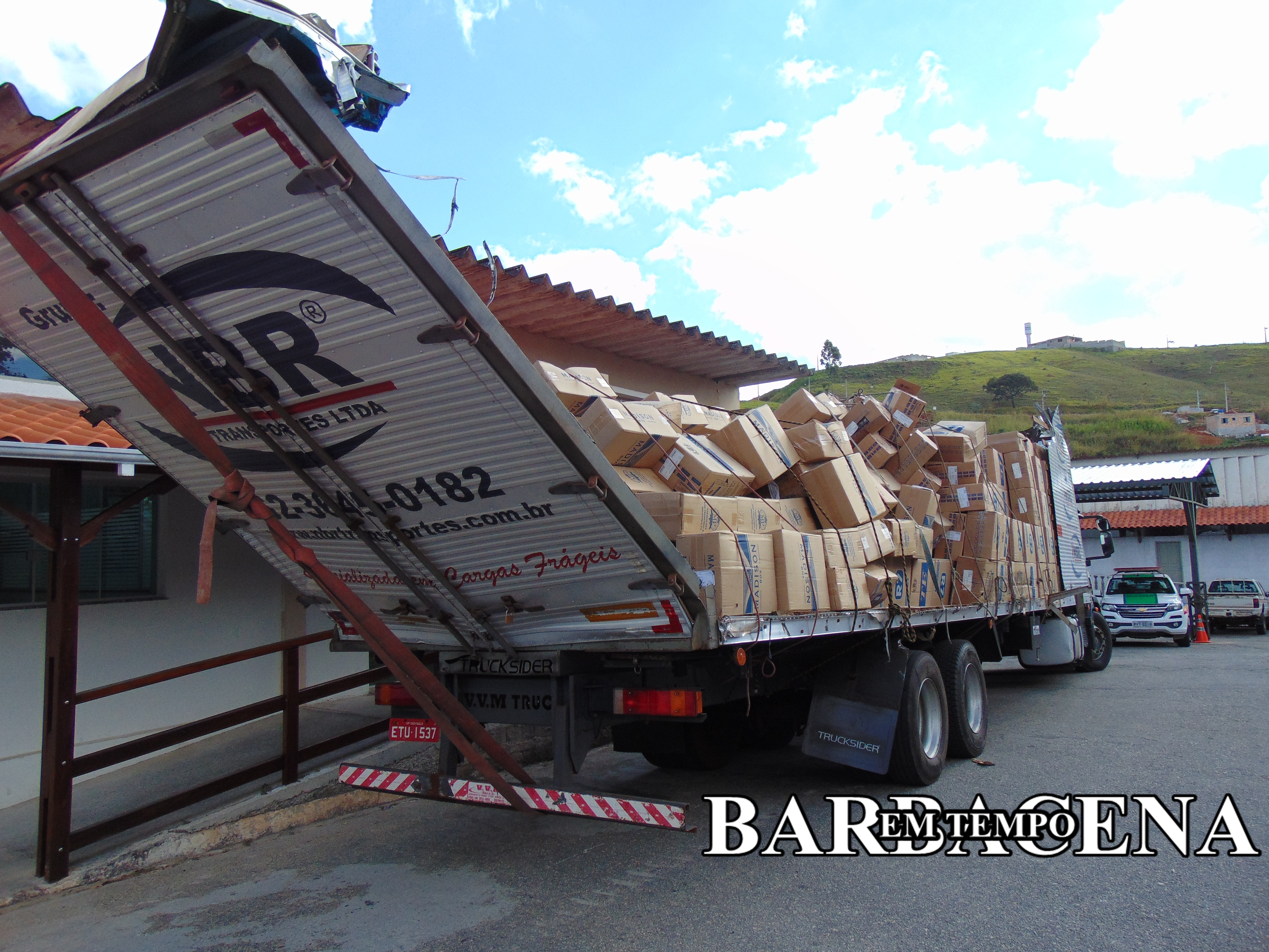 CARGA DE CIGARROS É APREENDIDA EM PINHEIRO GROSSO
