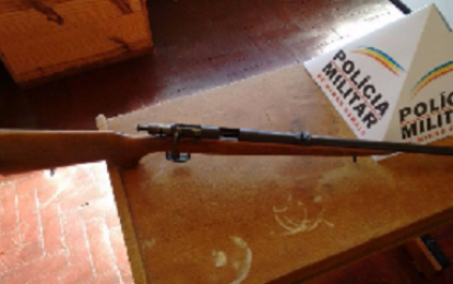 Arma de fogo é apreendida no bairro Santo Antônio