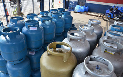 Aumento do preço de gás de cozinha pode chegar a R$1,25 por botijão