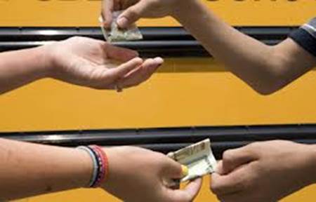 Homem é preso por tráfico de drogas no bairro Vilela