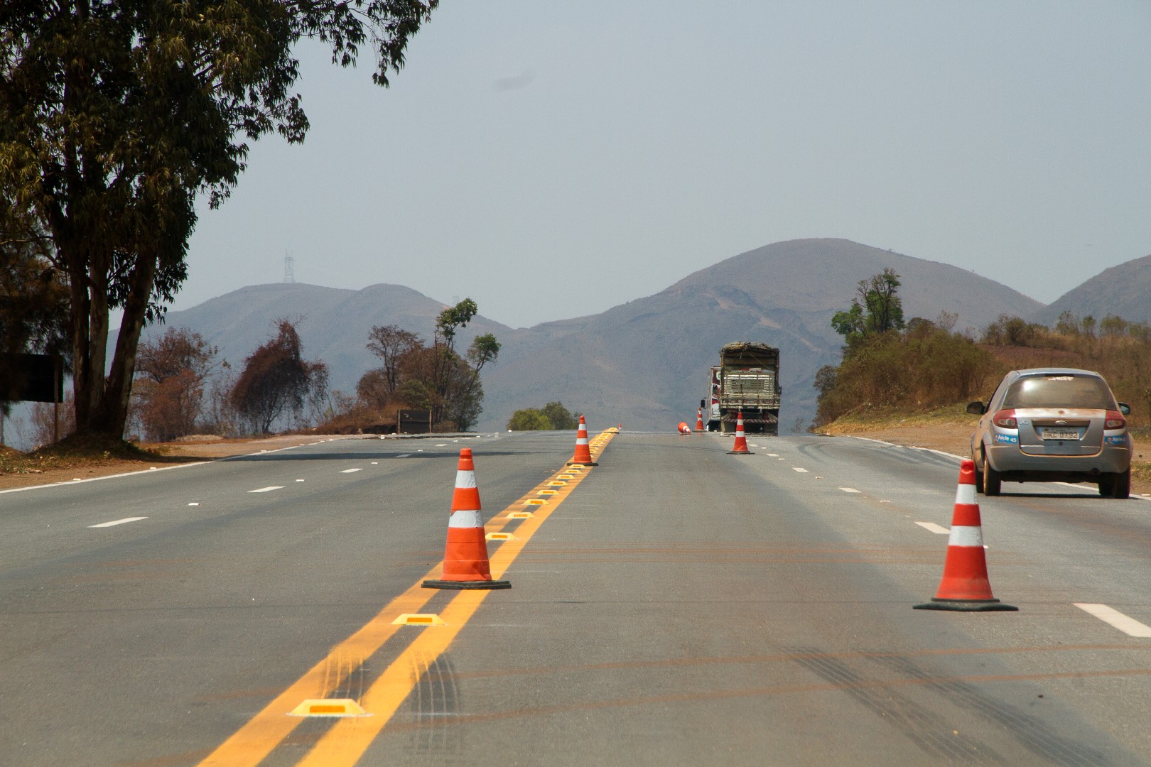 Via 040 promove melhoria do pavimento entre Belo Horizonte e Juiz de Fora