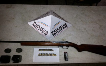 PMR aprende arma de fogo na MG 135 em Antônio Carlos