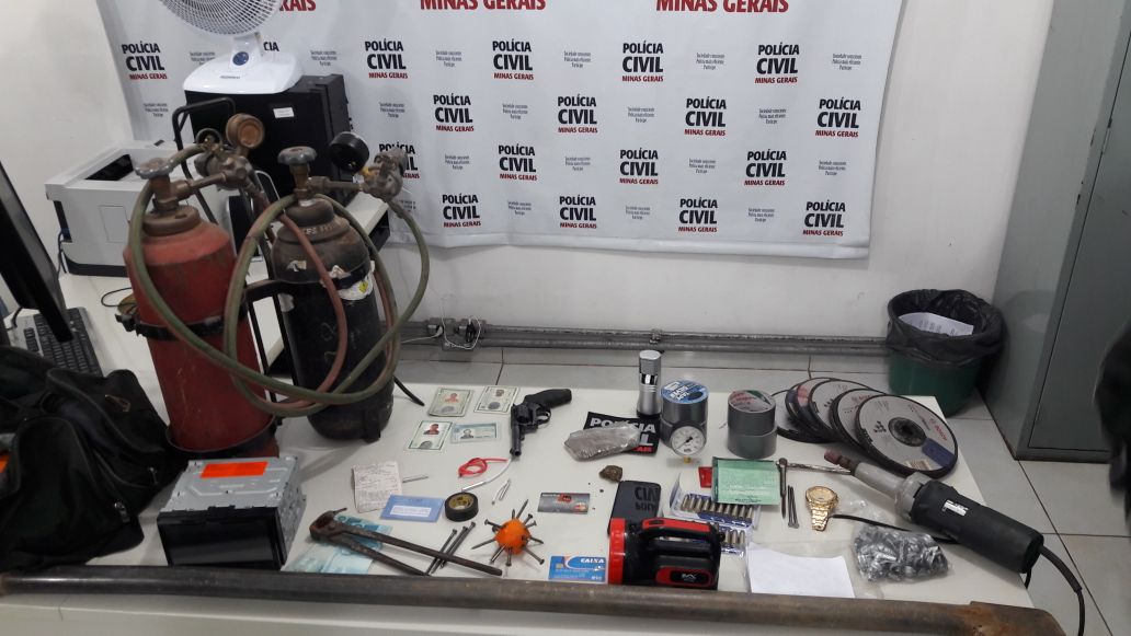 POLÍCIA CIVIL IDENTIFICA GRUPO SUSPEITO DE COMETER ROUBO A BANCOS