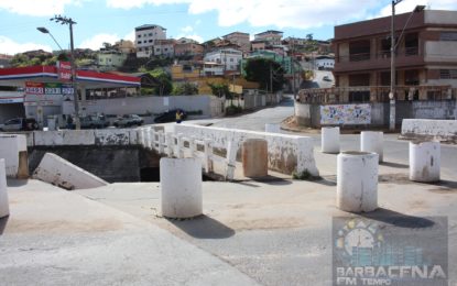 Motoristas e pedestres pedem ajuda aos meios Públicos