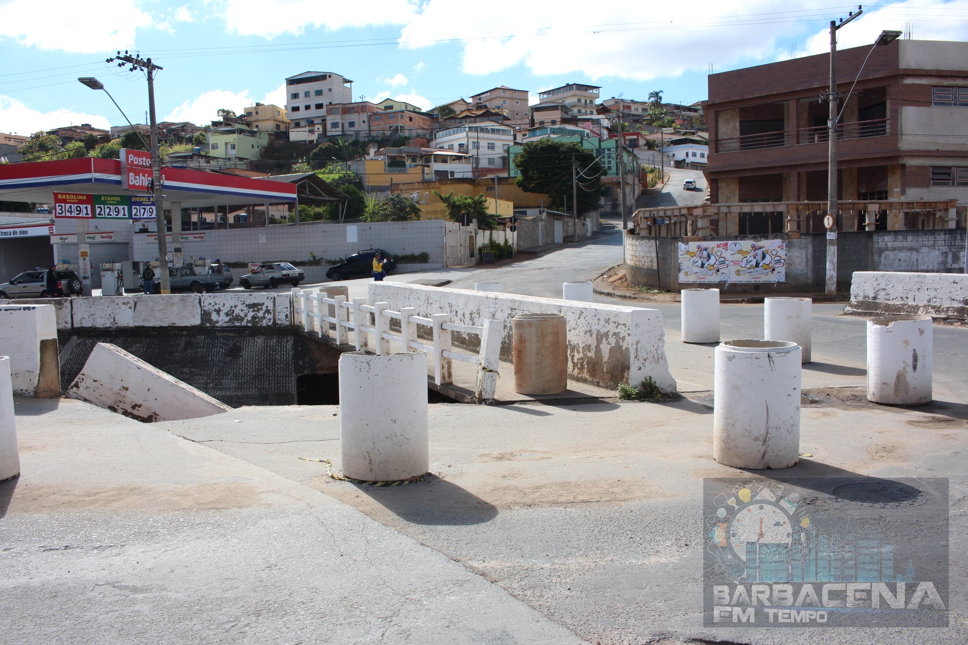 Motoristas e pedestres pedem ajuda aos meios Públicos