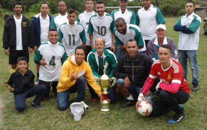 VILA REAL É CAMPEÃO EM ANTONIO CARLOS MG