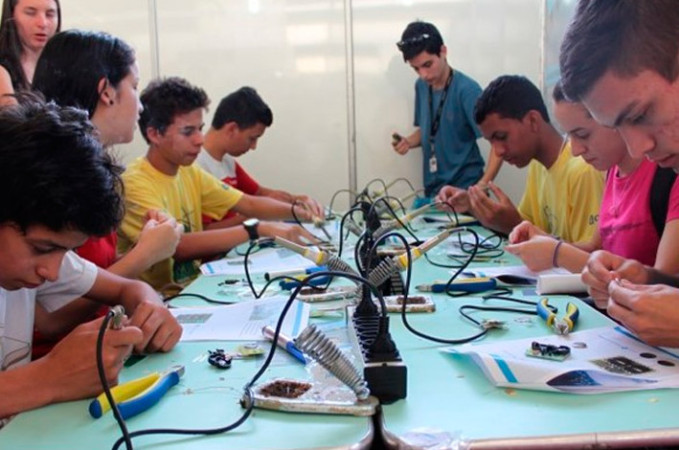 Escolas podem inscrever trabalhos para Feira de Ciências e Tecnologia