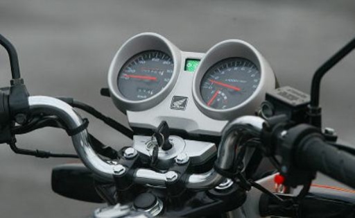 Motocicleta é furtada com chave na ignição