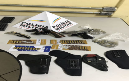 Após agredir esposa, homem é preso e três armas de fogo apreendidas