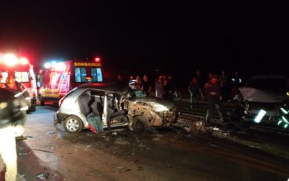 ACIDENTE NA BR  040 ENVOLVE TRÊS VEÍCULOS, E DEIXA UMA VÍTIMA FATAL
