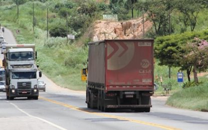 POLÍCIA RODOVIÁRIA ALERTA CONDUTORES A REDOBRAR A ATENÇÃO NAS RODOVIAS