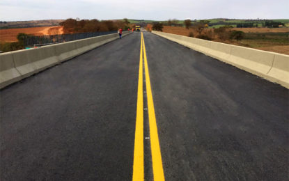 DEER/MG libera tráfego em ponte sobre o Rio São Francisco