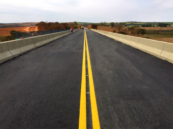 DEER/MG libera tráfego em ponte sobre o Rio São Francisco