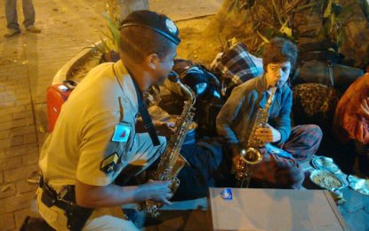 AQUEÇA SEU IRMÃO E SEU CORAÇÃO