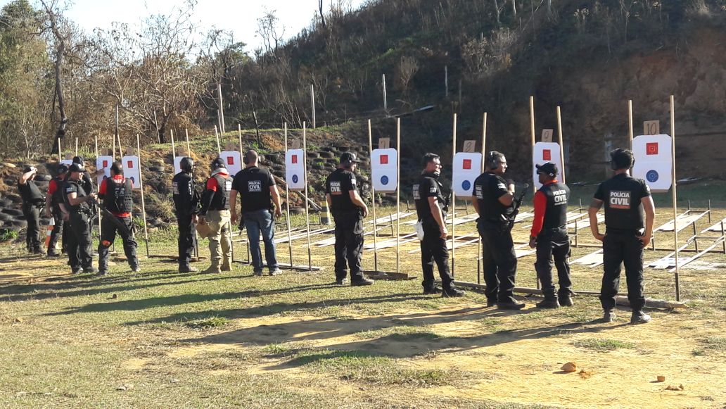 POLÍCIA CIVIL EM BARBACENA RECEBE TREINAMENTO DE TIRO