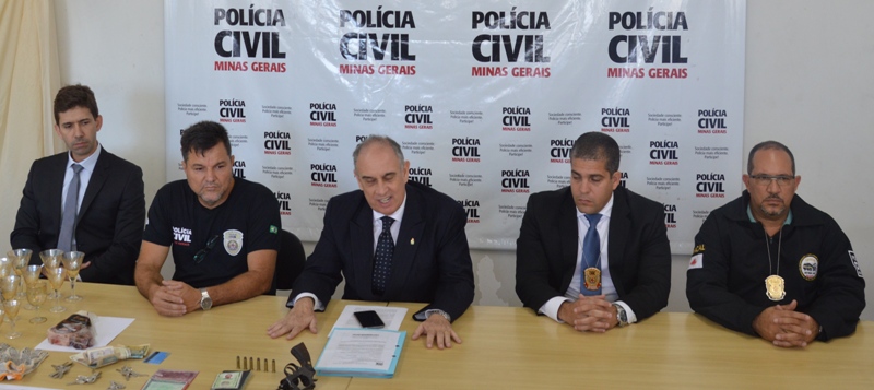 PCMG PRENDE SUSPEITOS DE ROUBAR CARROS E CASAS DE LUXO