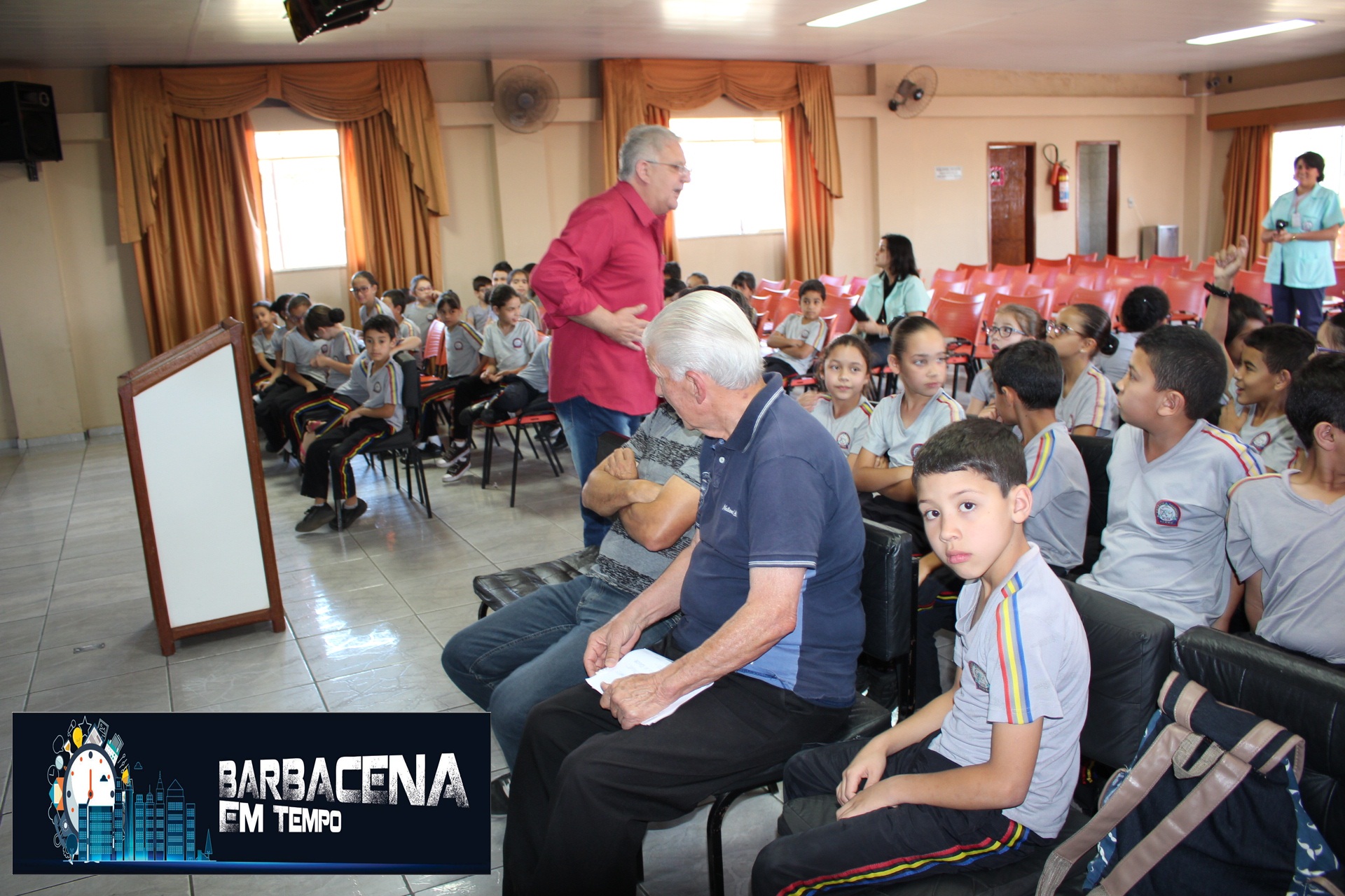 COLÉGIO TIRADENTES E TV OBJETIVA REALIZAM PROJETO DE RÁDIO E TV