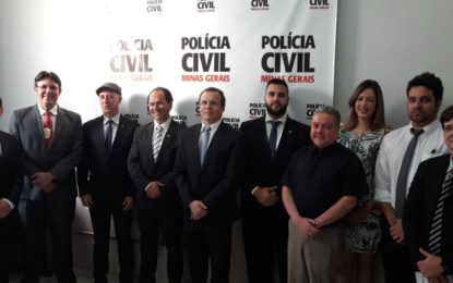 CHEFE DE DEPARTAMENTO E REGIONAIS RECEBEM SINDEPOMINAS EM BARBACENA