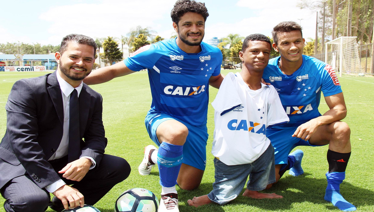 No Dia Nacional de Luta da Pessoa com Deficiência, paratleta campeão do JEMG realiza sonho