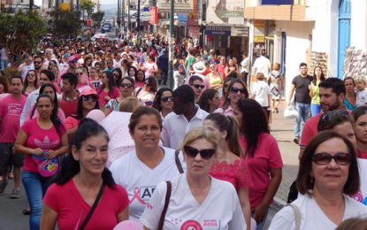 CAMINHADA E AÇÃO SOCIAL MARCAM ATIVIDADES DO OUTUBRO ROSA EM BARBACENA-MG