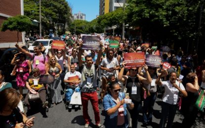 MANIFESTAÇÃO EM DEFESA DO SUAS GANHA AS RUAS DE BELO HORIZONTE