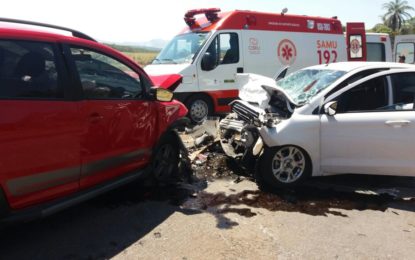 COLISÃO FRONTAL DEIXA 3 FERIDOS NA MG-129 PRÓXIMO A OURO BRANCO