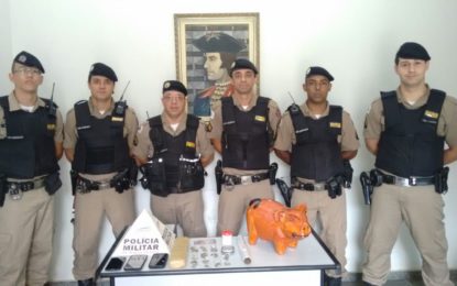 TRÁFICO DE DROGAS  NO BAIRRO CÓRREGO DO OURO EM SANTOS DUMONT-MG