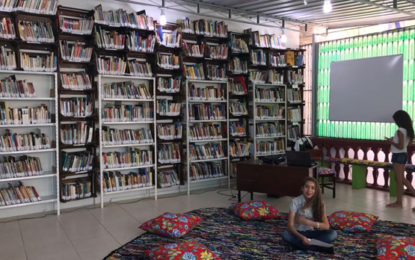 ESCOLA MUNICIPAL INAUGURA BIBLIOTECA SUSTENTÁVEL