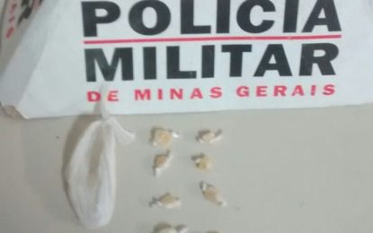 MENOR É APREENDIDO COM OITO PEDRAS DE CRACK NO BAIRRO GROGOTÓ