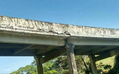 MG-448 VIA PRINCIPAL DE ACESSO A SANTA BÁRBARA DO TUGÚRIO É INTERDITADA