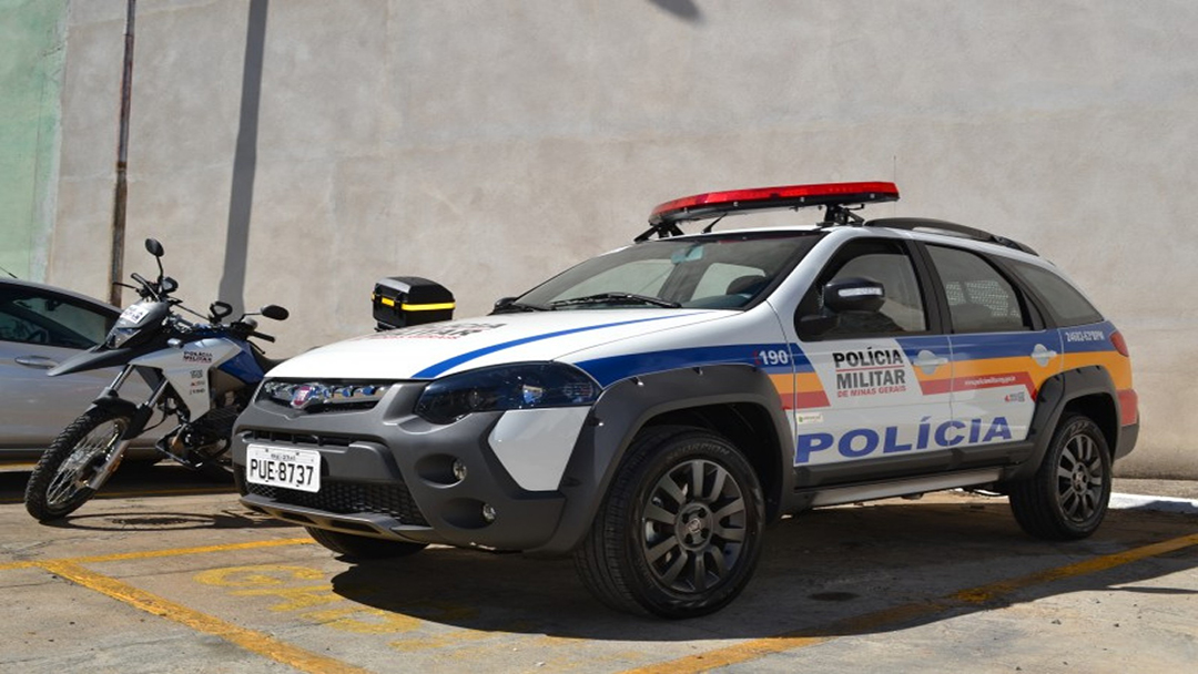 TRIO ROUBA QUASE MIL REAIS DE MOTORISTA NO TREVO DE OLIVEIRA FORTES-MG