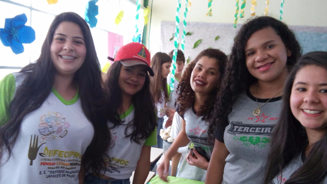 II FEIRA DE CIÊNCIAS E PRODUTOS DO CAMPO/CORREIA DE ALMEIDA