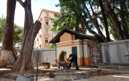 Prefeitura e PM iniciam construção de base e revitalização da Praça dos Andradas