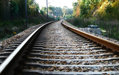 Acidente de trânsito entre composição férrea e carreta em Antônio Carlos-MG