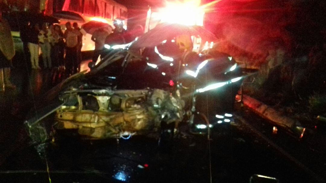 CRIANÇA FICA FERIDA EM CAPOTAMENTO SE VEÍCULO