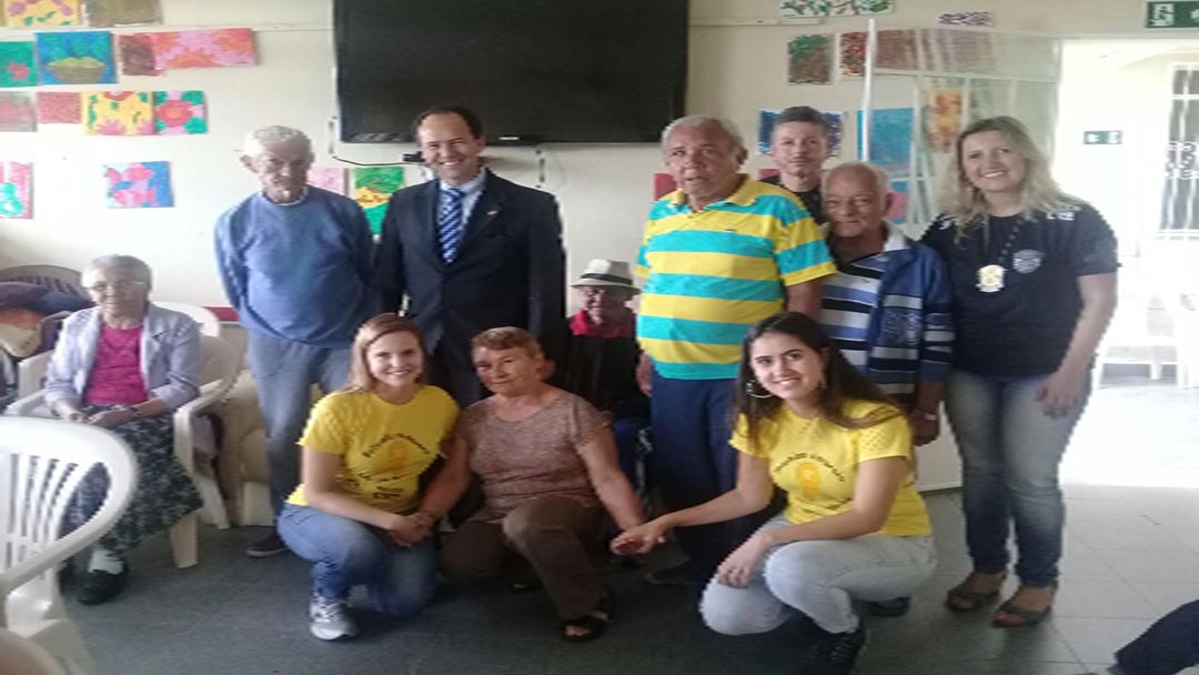 PCMG ENTREGA DOAÇÕES ARRECADADAS DURANTE O SETEMBRO AMARELO EM BARBACENA