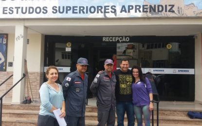 BOMBEIROS EMITEM LIBERAÇÃO DE ESCOLA PARTICULAR QUE ESTAVA FECHADA