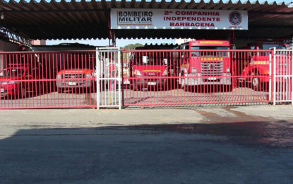 BOMBEIROS DE BARBACENA REALIZAM SOLENIDADE PARA COMEMORAR ANIVERSÁRIO