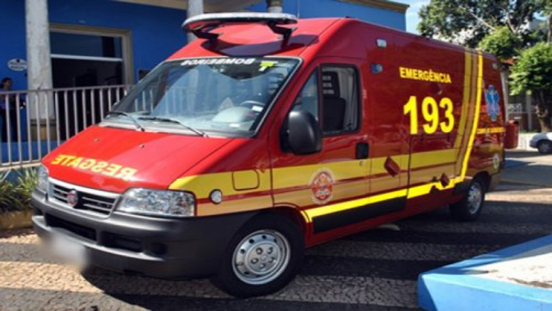 IDOSO É ATROPELADO POR MOTO EM VIA PÚBLICA EM CONSELHEIRO LAFAIETE