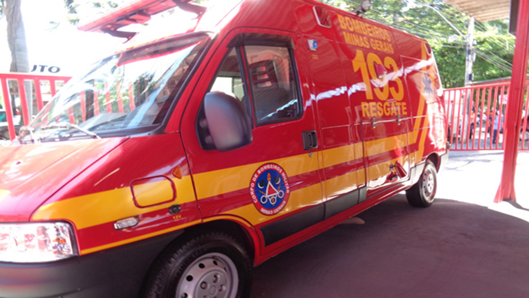 MOTOCICLISTA FICA GRAVEMENTE FERIDO EM ACIDENTE NA RODOVIA MG-135 PROXIMO A ANTÔNIO CARLOS-MG