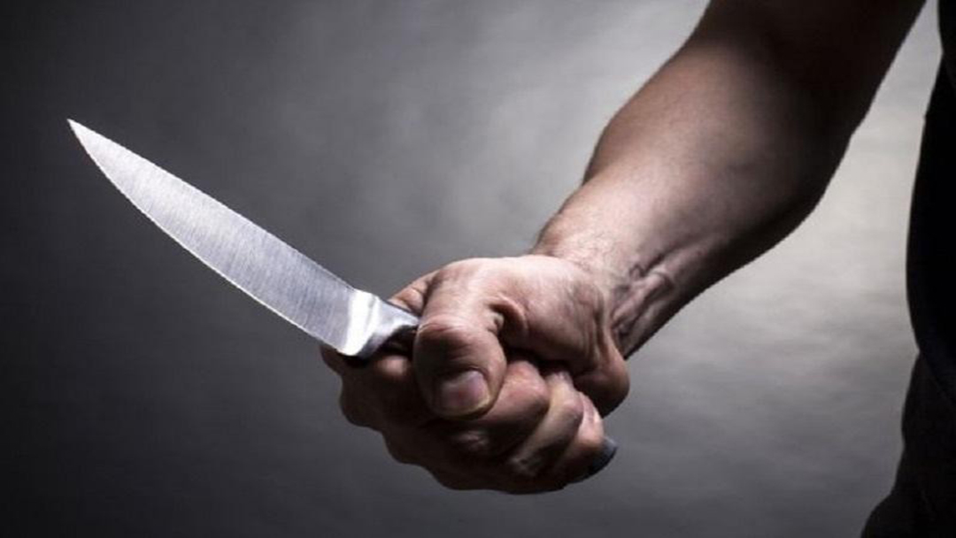 MULHER É ESFAQUEADA NO BAIRRO DO CARMO EM BARBACENA-MG