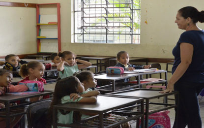 Educação publica edital de concurso que vai disponibilizar 16.700 vagas para rede estadual em 2018