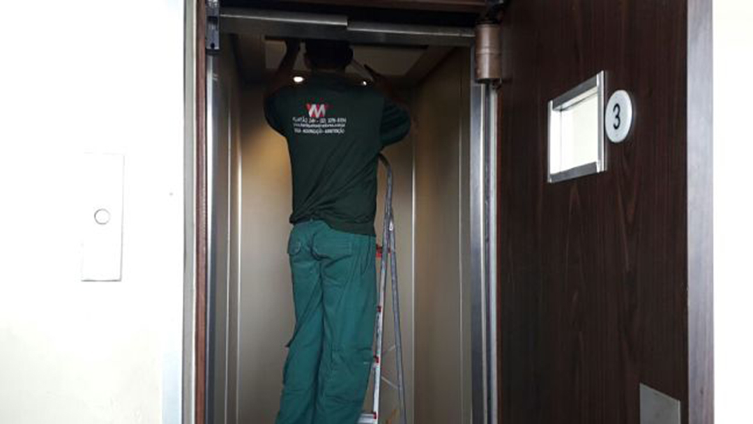 ELEVADOR DA RODOVIÁRIA DE BARBACENA,JÁ ESTÁ EM PLENO FUNCIONAMENTO