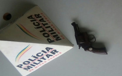 Arma de fogo é localizada através de denúncia anônima no bairro Guarani em Barbacena