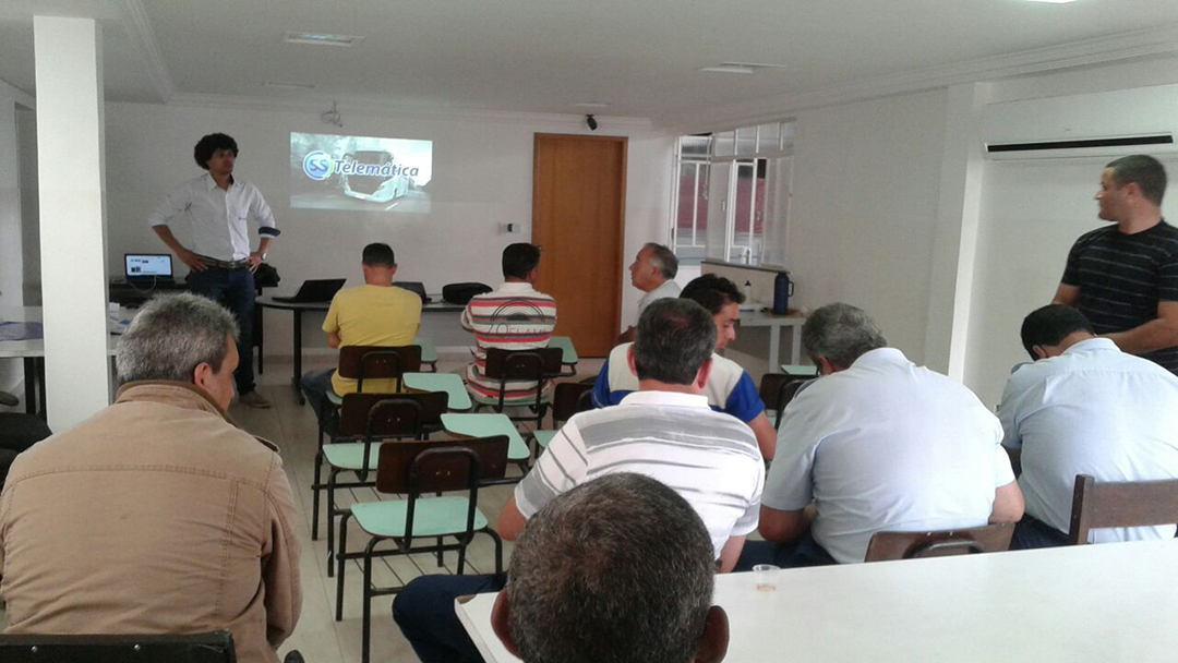 Empresa Barraca implanta sistema de telemetria em sua frota