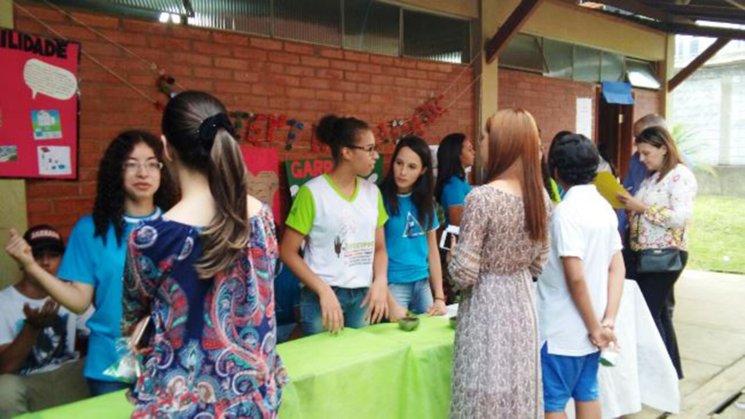 Alunos de Correia de Almeida promovem ações de valorização da vida no campo