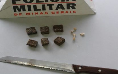 Droga é localizada em imóvel no bairro Diniz em Barbacena-MG
