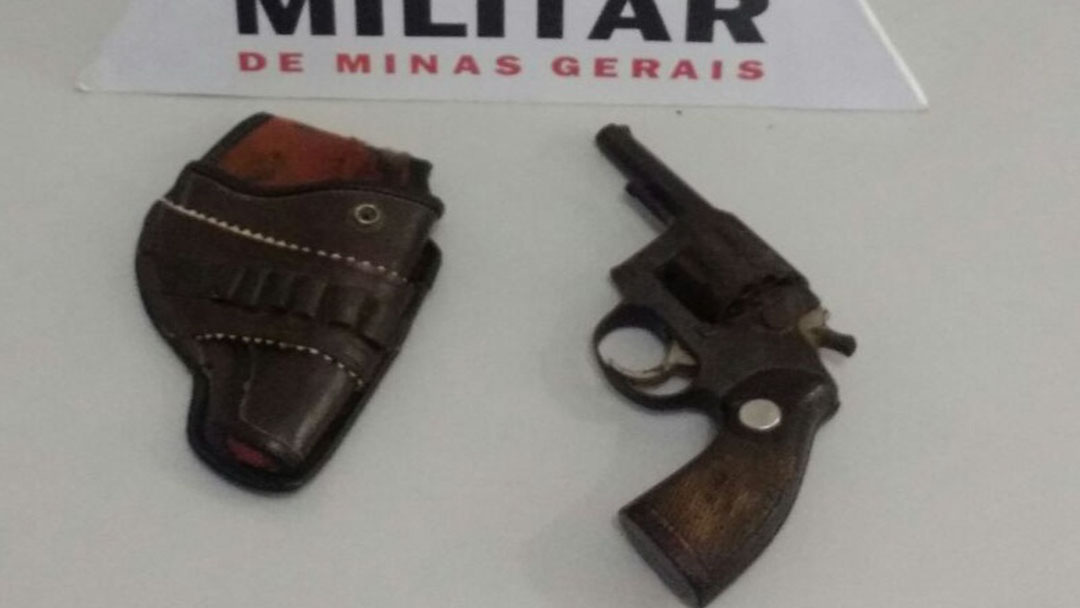 Arma de fogo é apreendida através do Disque Denúncia na Zona Rural de Santos Dumont